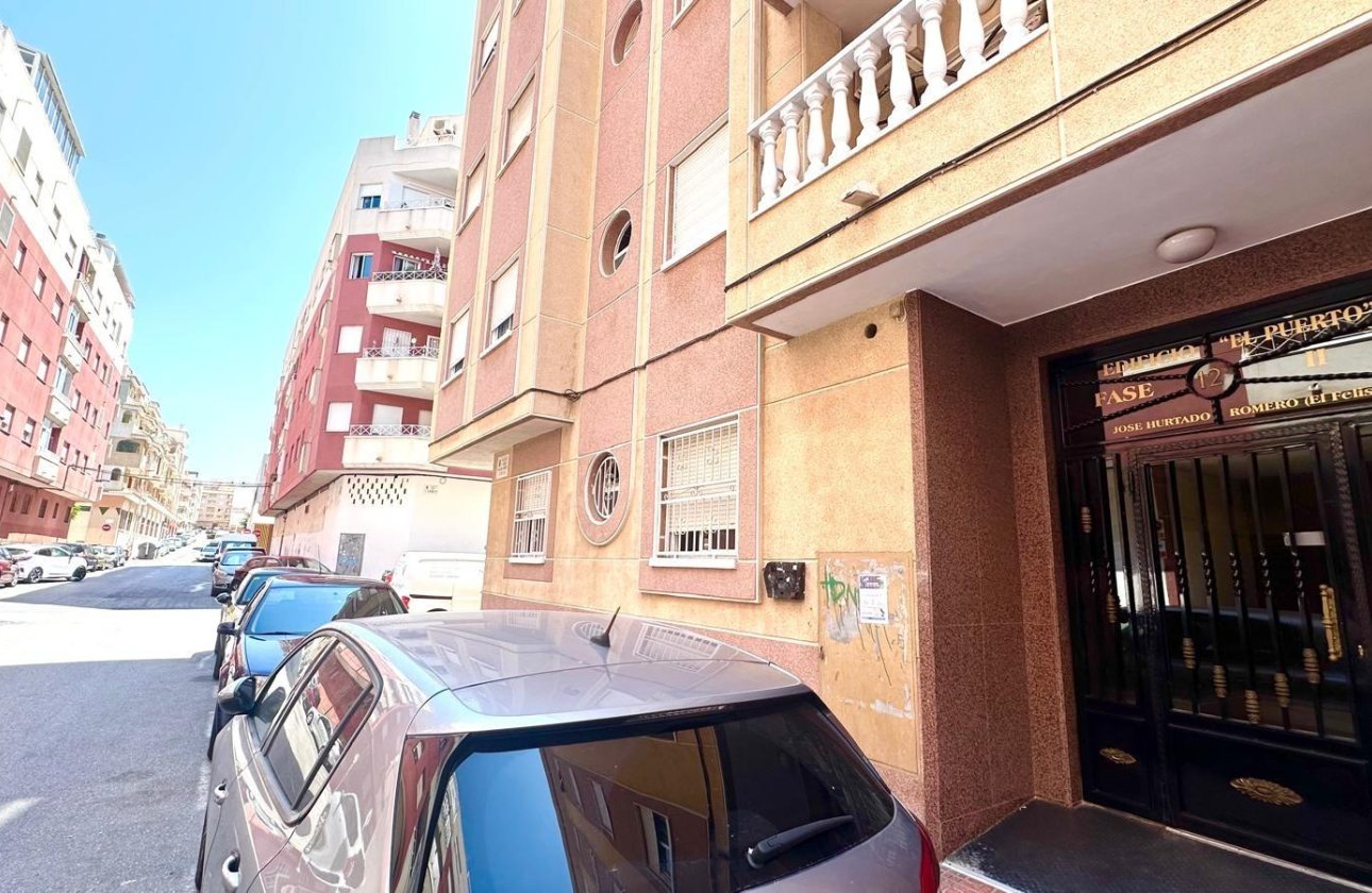 Resale - Apartment -
Torrevieja - Centro