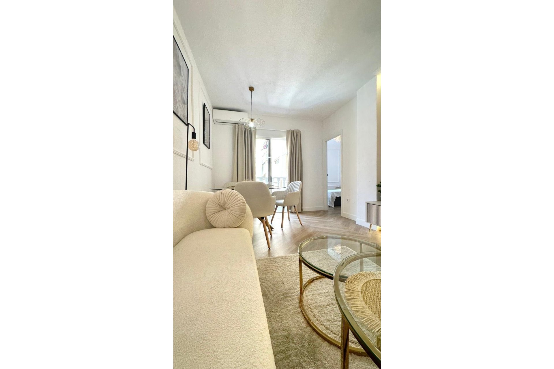 Resale - Apartment -
Torrevieja - Centro