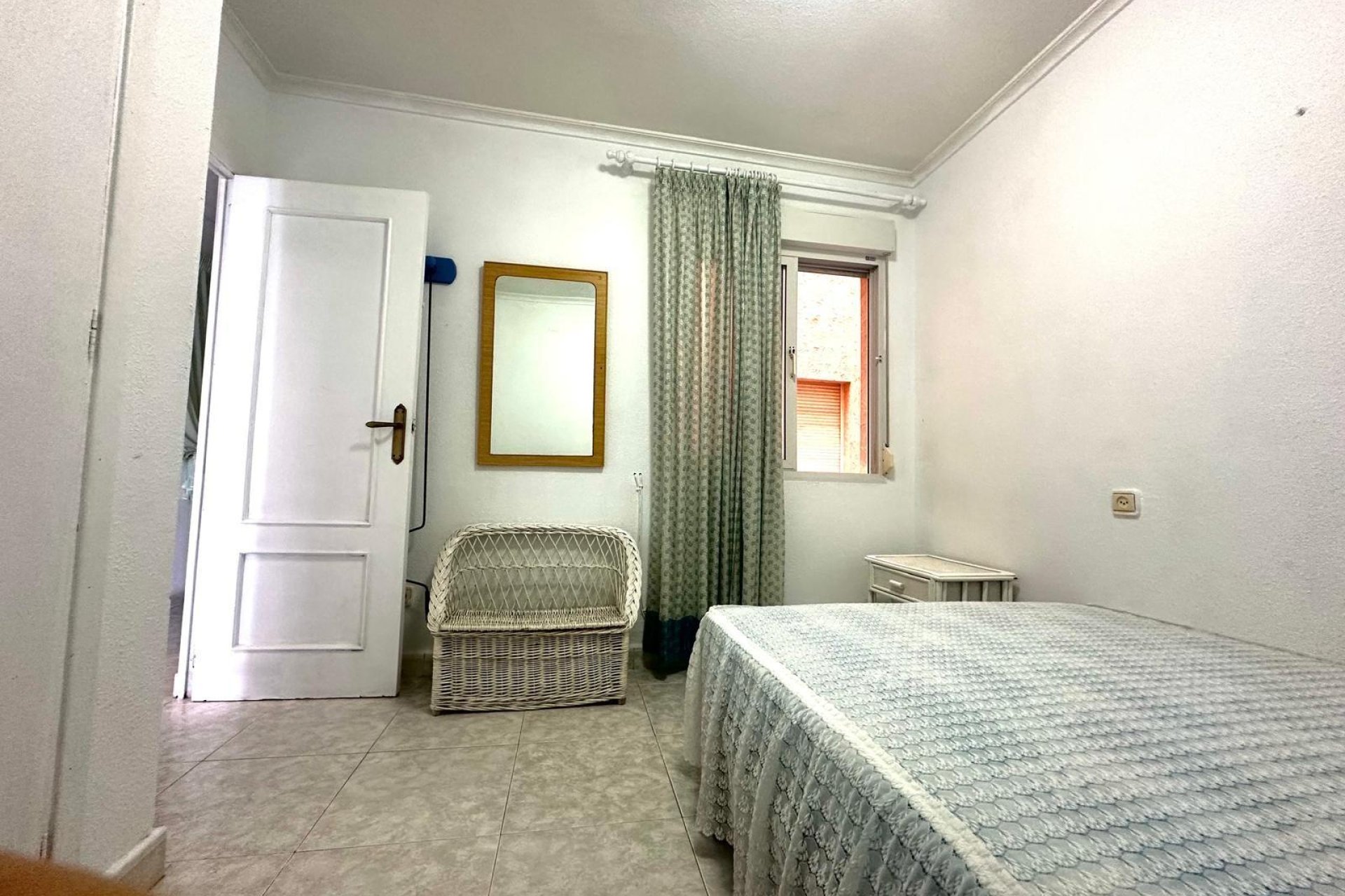 Resale - Apartment -
Torrevieja - Centro