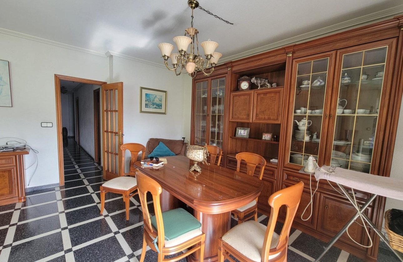 Resale - Apartment -
Torrevieja - Centro