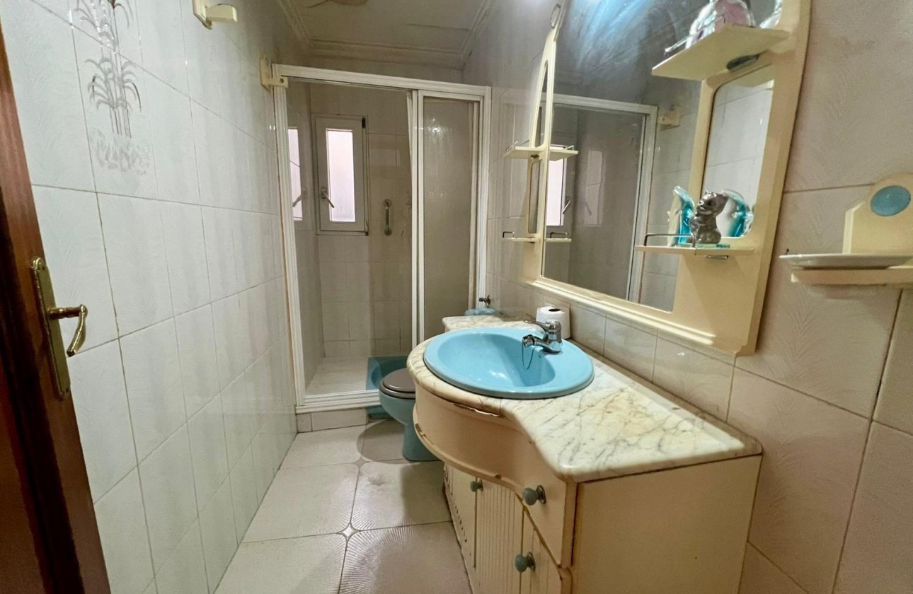 Resale - Apartment -
Torrevieja - Centro