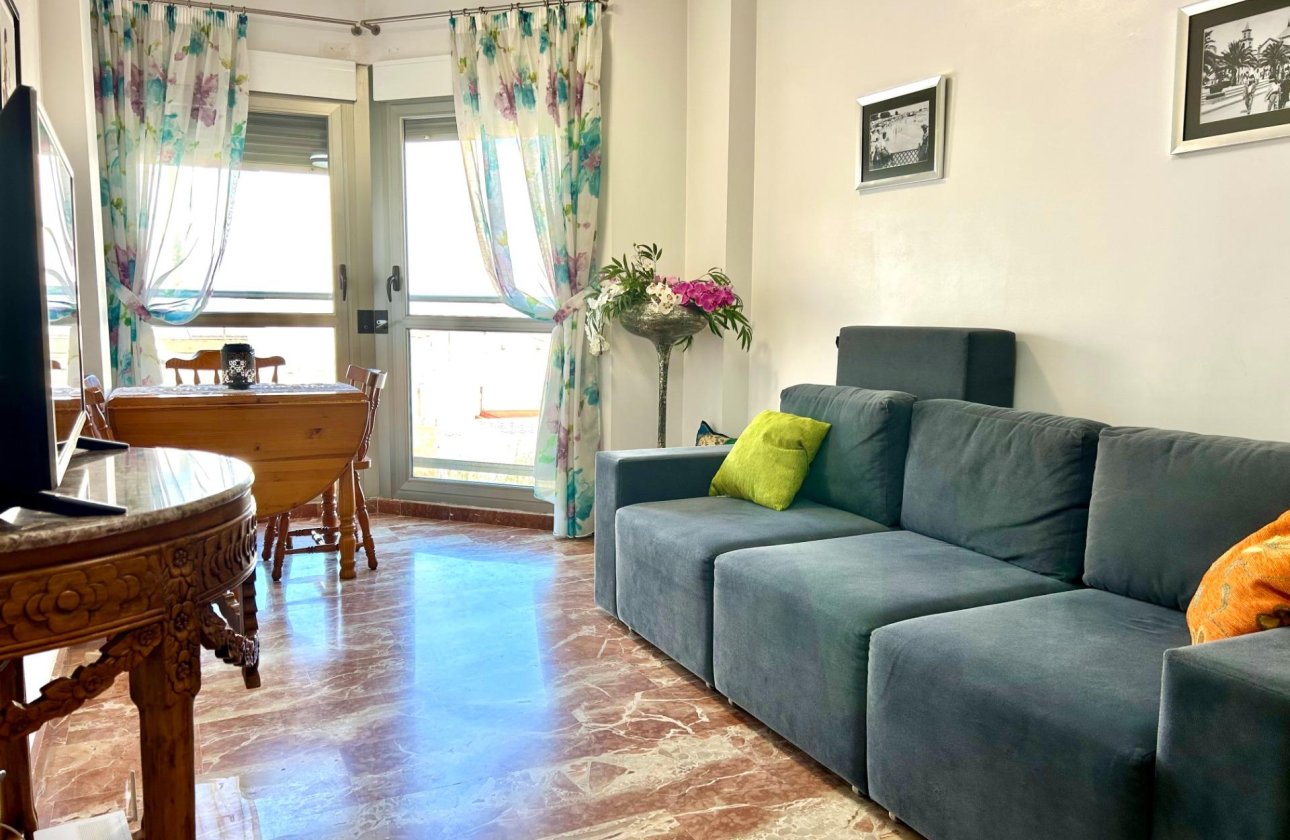 Resale - Apartment -
Torrevieja - Centro