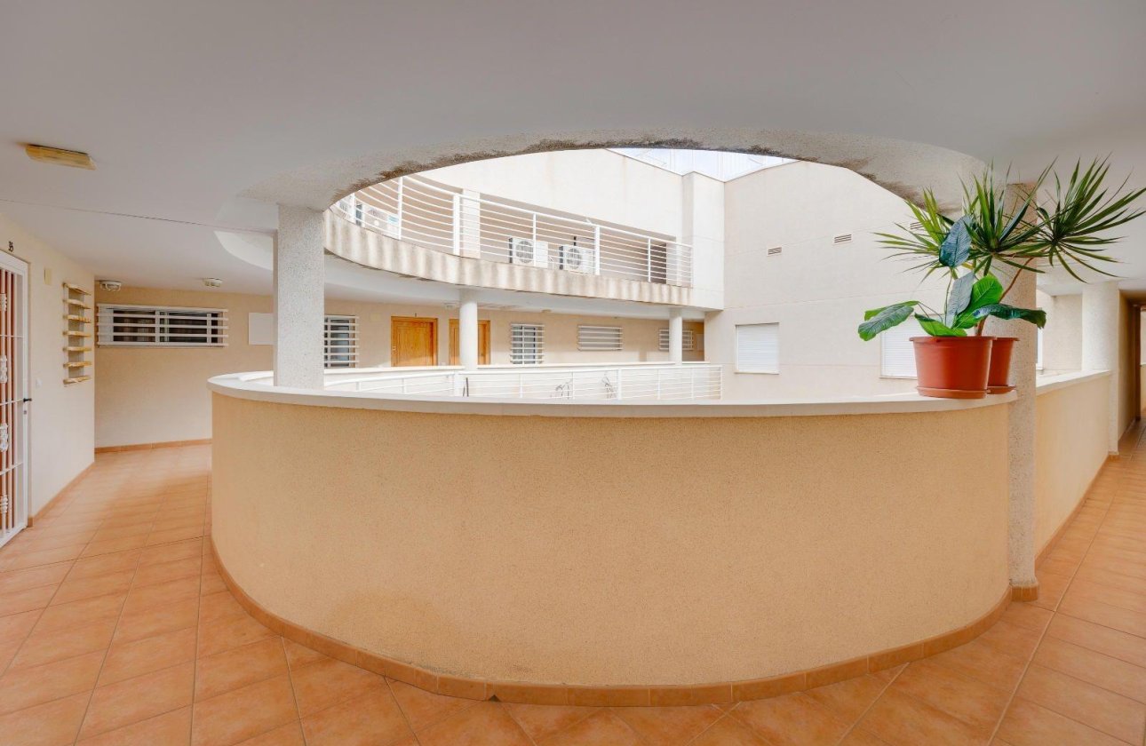 Resale - Apartment -
Torrevieja - Centro