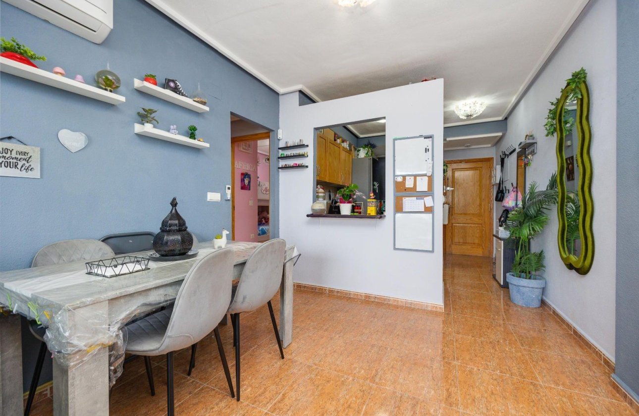 Resale - Apartment -
Torrevieja - Centro