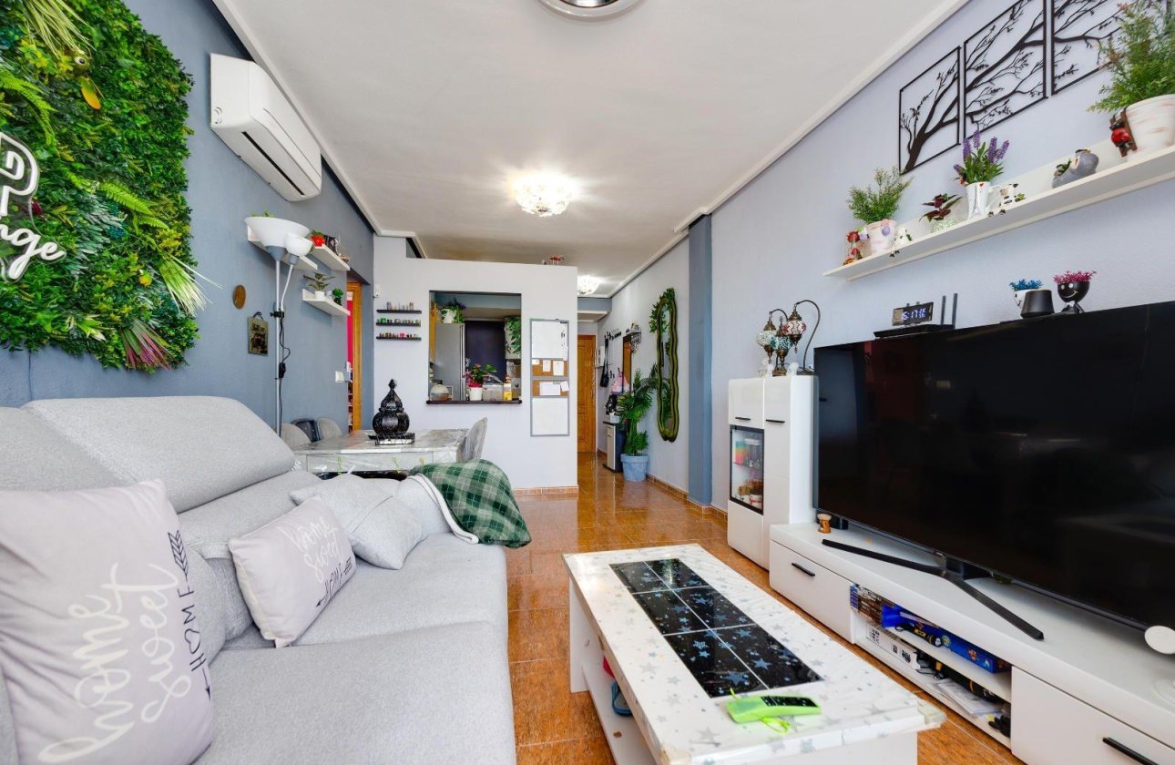 Resale - Apartment -
Torrevieja - Centro