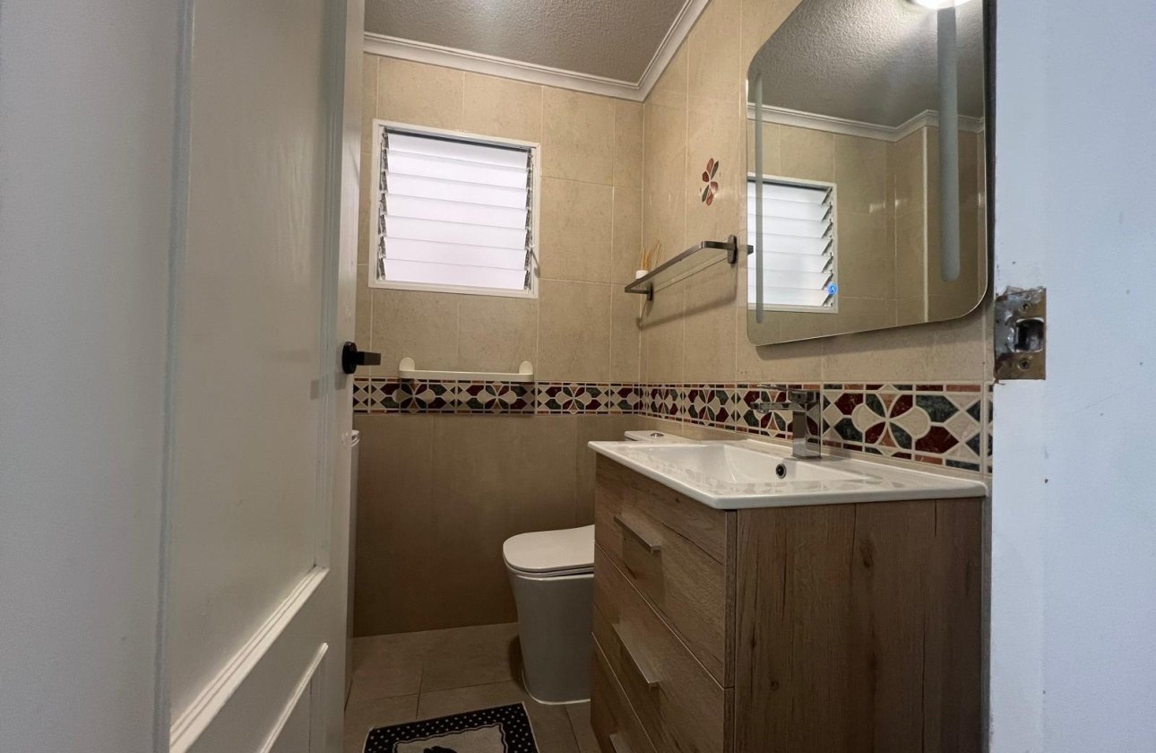 Resale - Apartment -
Torrevieja - Centro