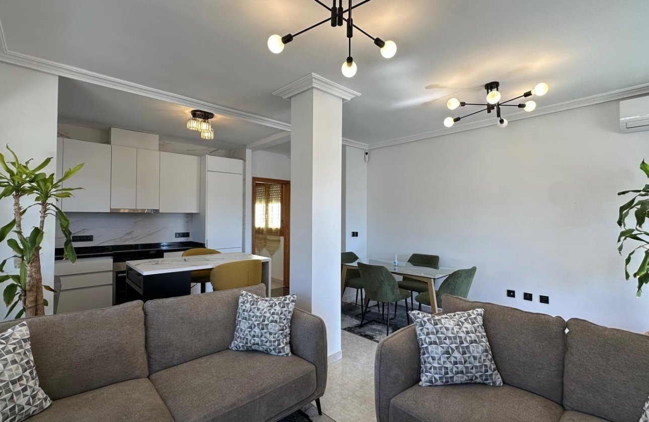 Resale - Apartment -
Torrevieja - Centro