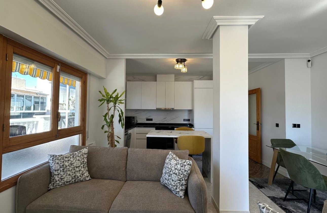 Resale - Apartment -
Torrevieja - Centro