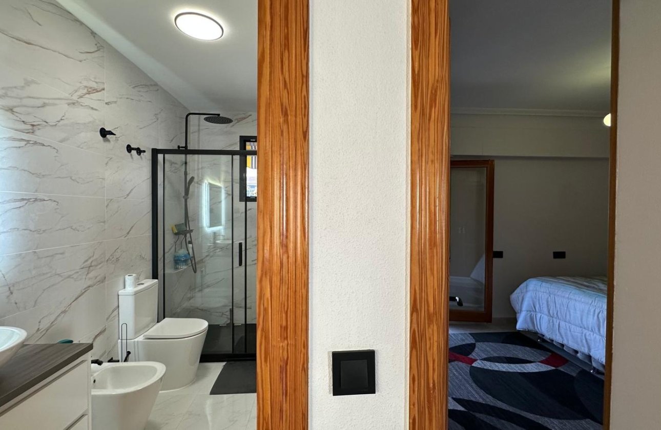 Resale - Apartment -
Torrevieja - Centro