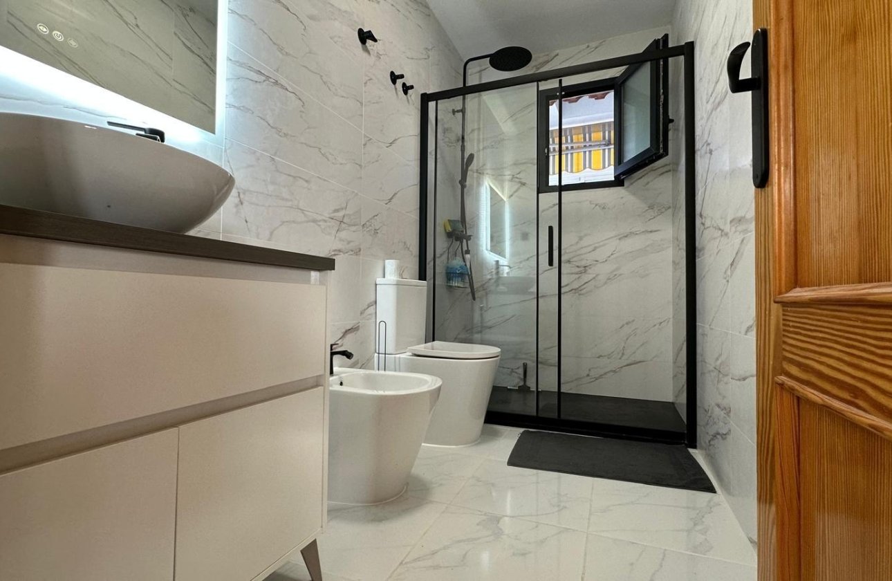 Resale - Apartment -
Torrevieja - Centro