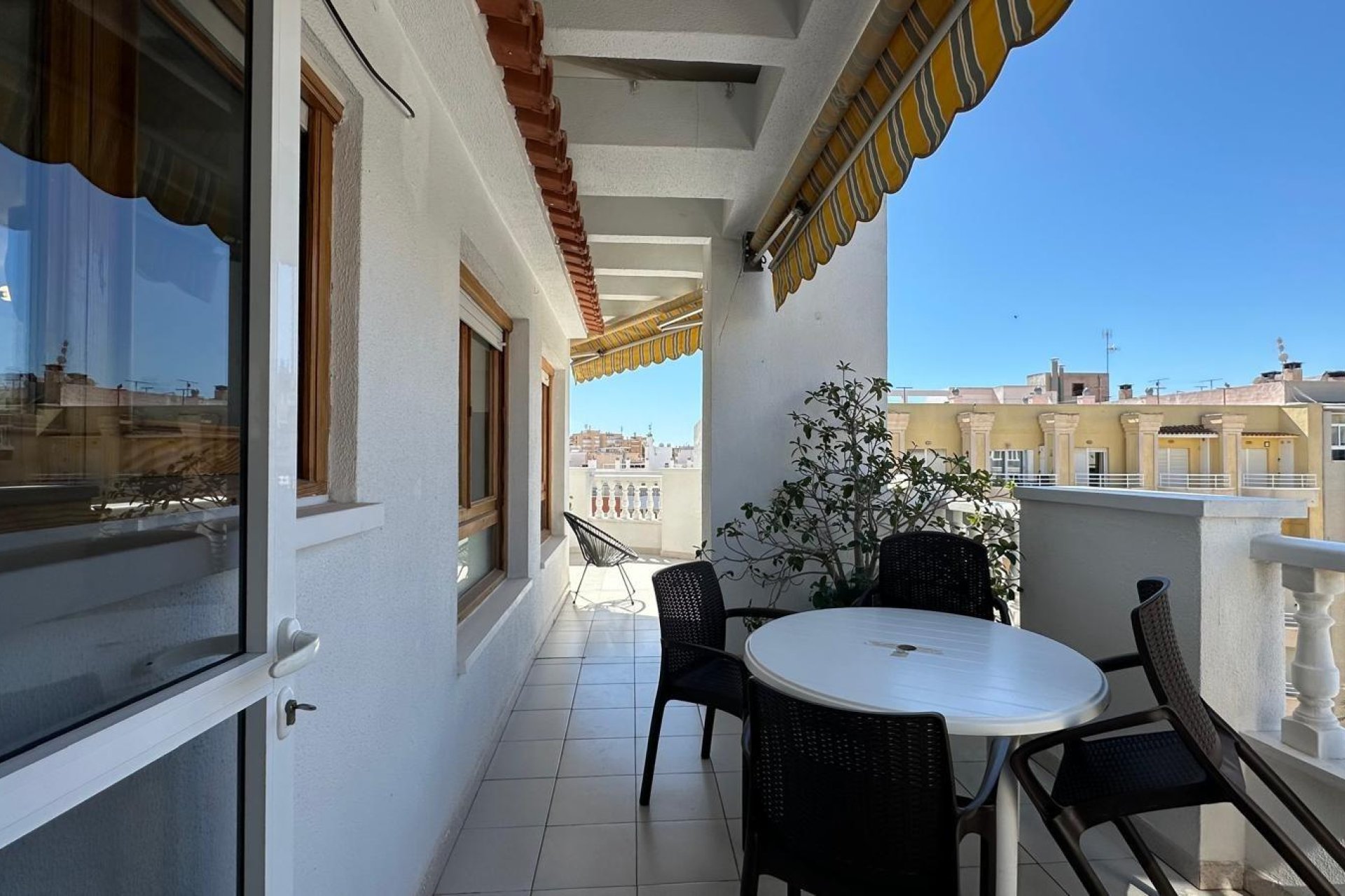 Resale - Apartment -
Torrevieja - Centro