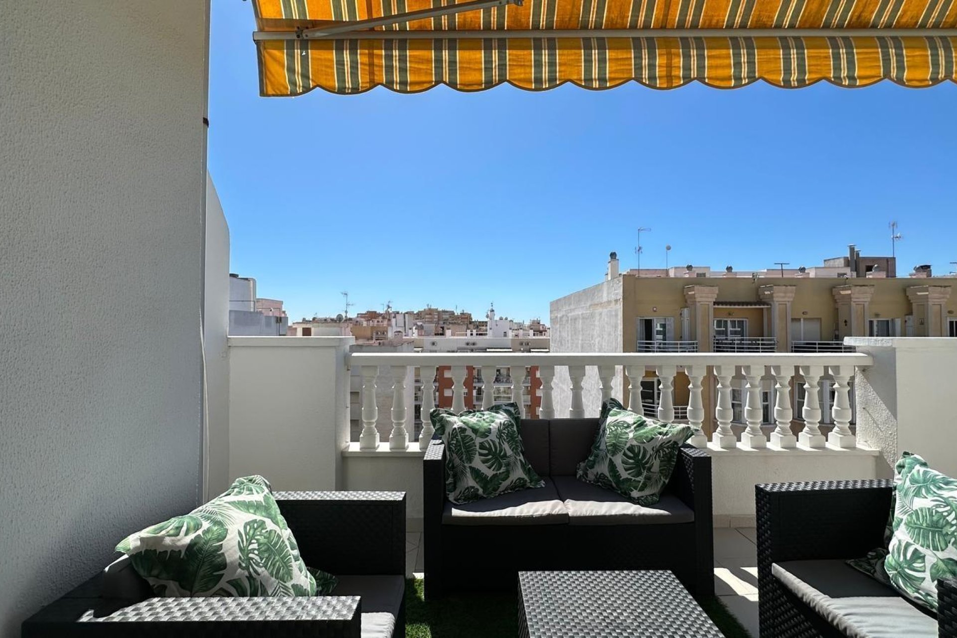 Resale - Apartment -
Torrevieja - Centro