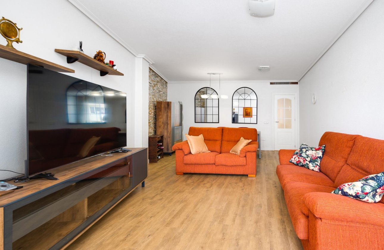 Resale - Apartment -
Torrevieja - Centro