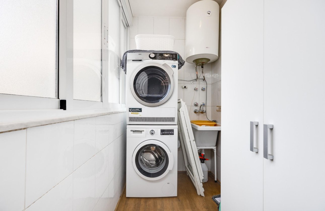 Resale - Apartment -
Torrevieja - Centro