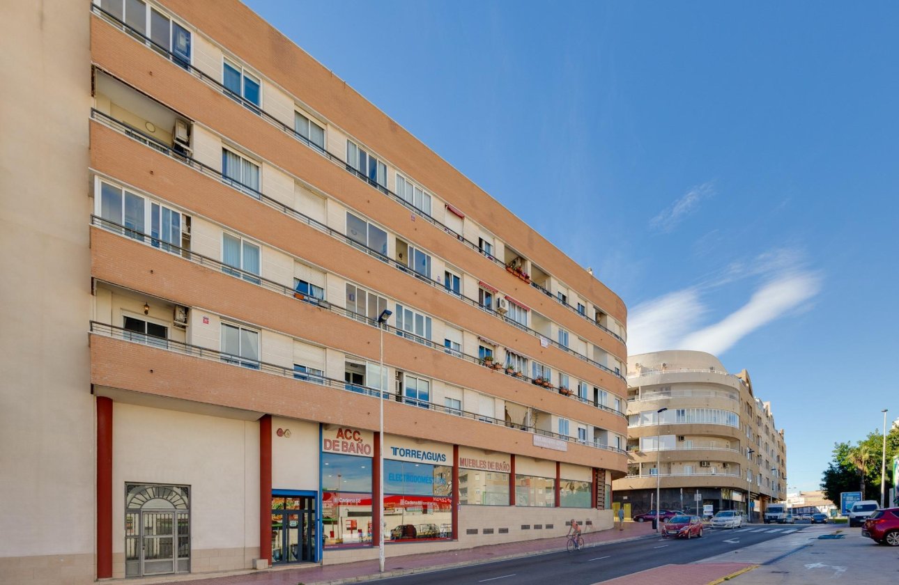 Resale - Apartment -
Torrevieja - Centro