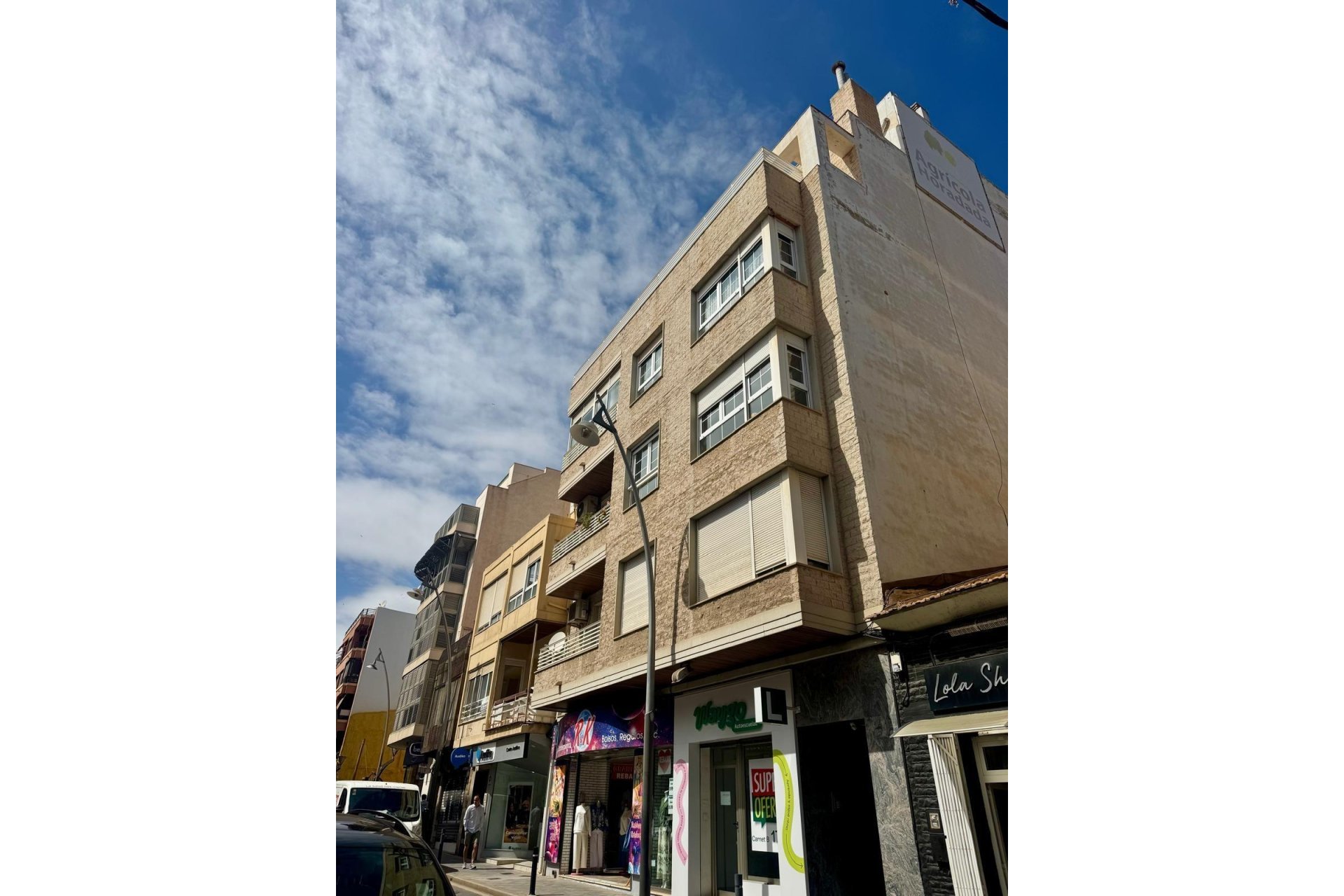 Resale - Apartment -
Torrevieja - Centro