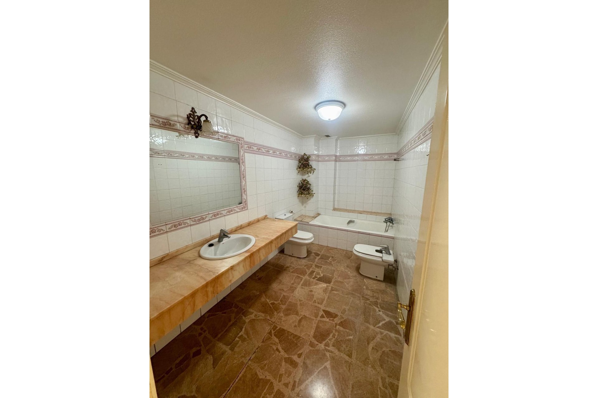 Resale - Apartment -
Torrevieja - Centro