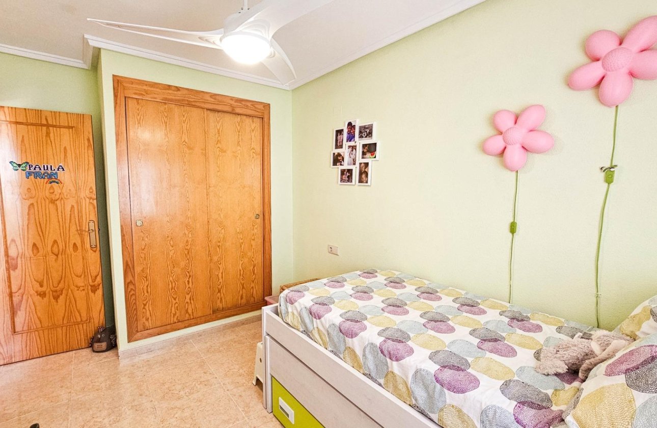 Resale - Apartment -
Torrevieja - Centro