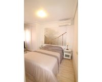 Resale - Apartment -
Torrevieja - Centro