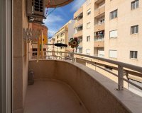 Resale - Apartment -
Torrevieja - Centro