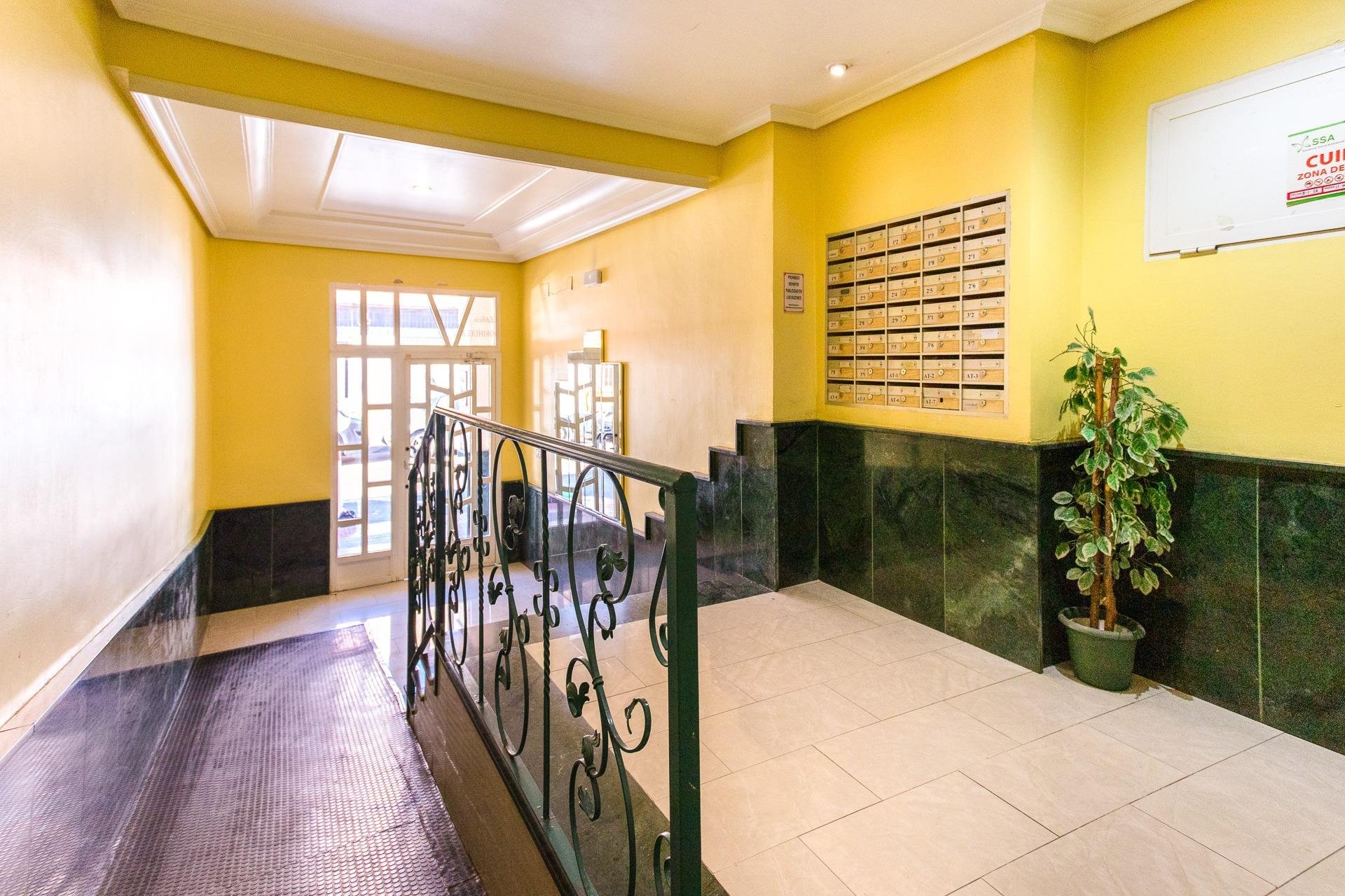 Resale - Apartment -
Torrevieja - Centro