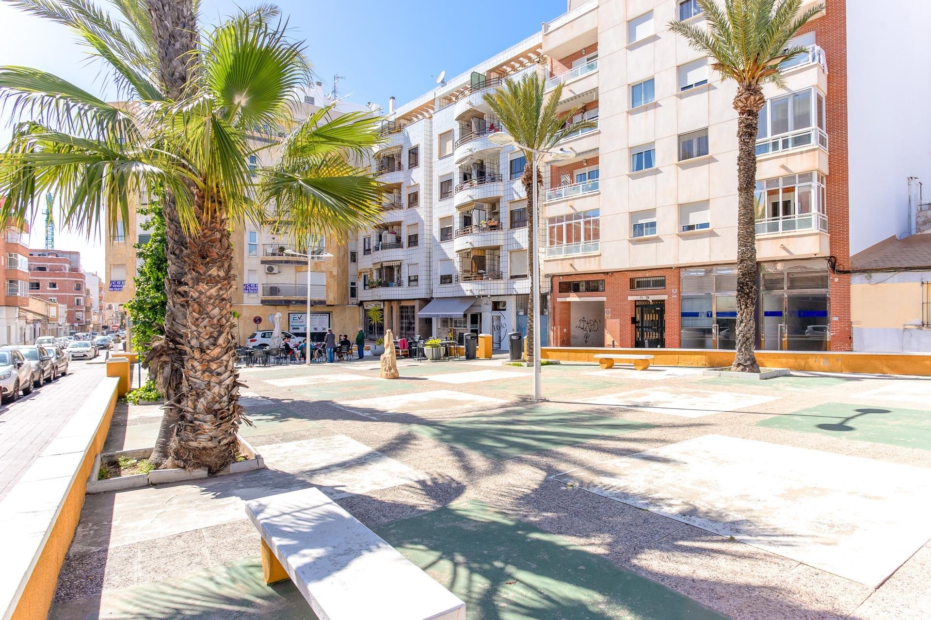 Resale - Apartment -
Torrevieja - Centro