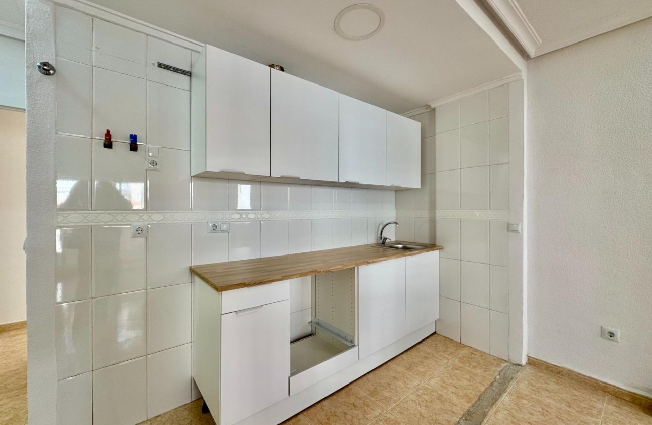 Resale - Apartment -
Torrevieja - Centro
