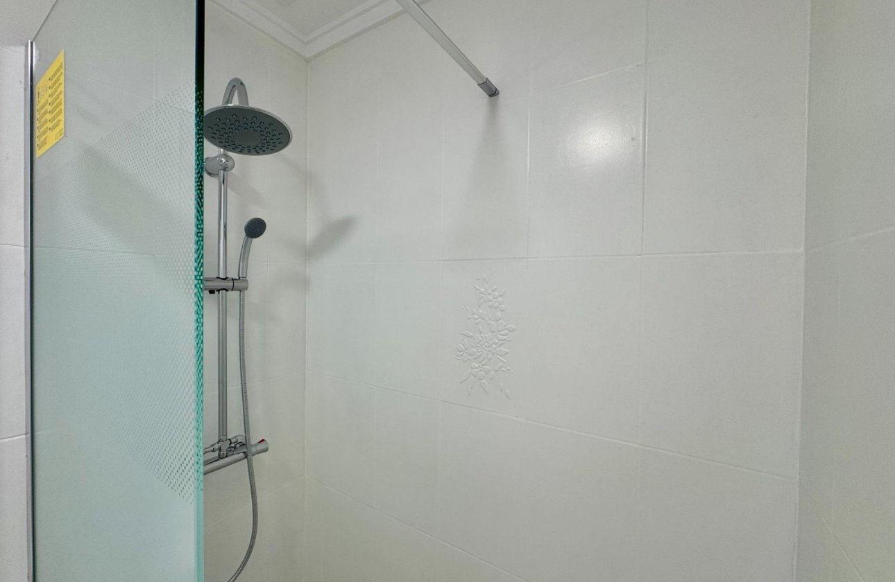 Resale - Apartment -
Torrevieja - Centro