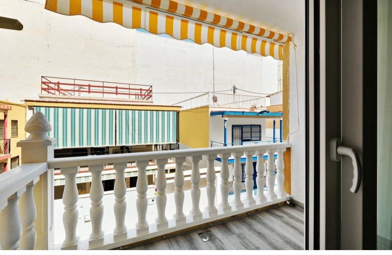 Resale - Apartment -
Torrevieja - Centro