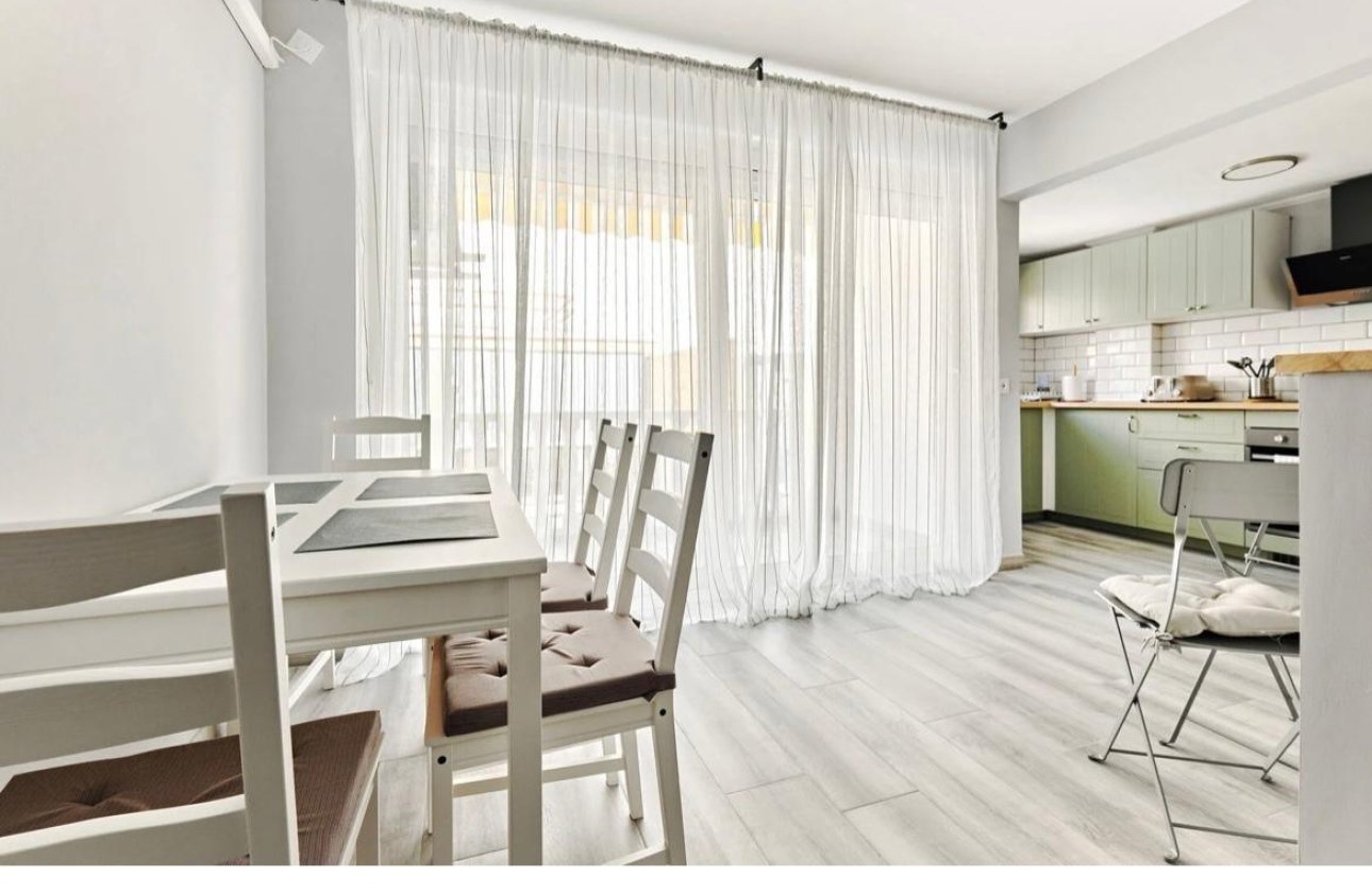 Resale - Apartment -
Torrevieja - Centro
