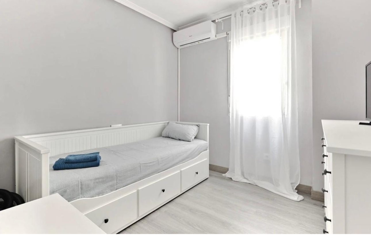 Resale - Apartment -
Torrevieja - Centro