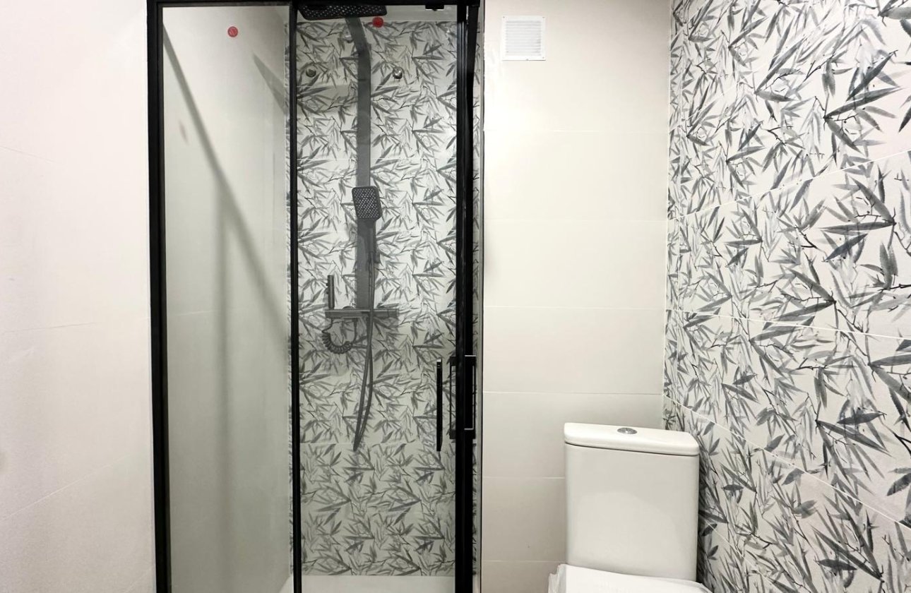 Resale - Apartment -
Torrevieja - Centro
