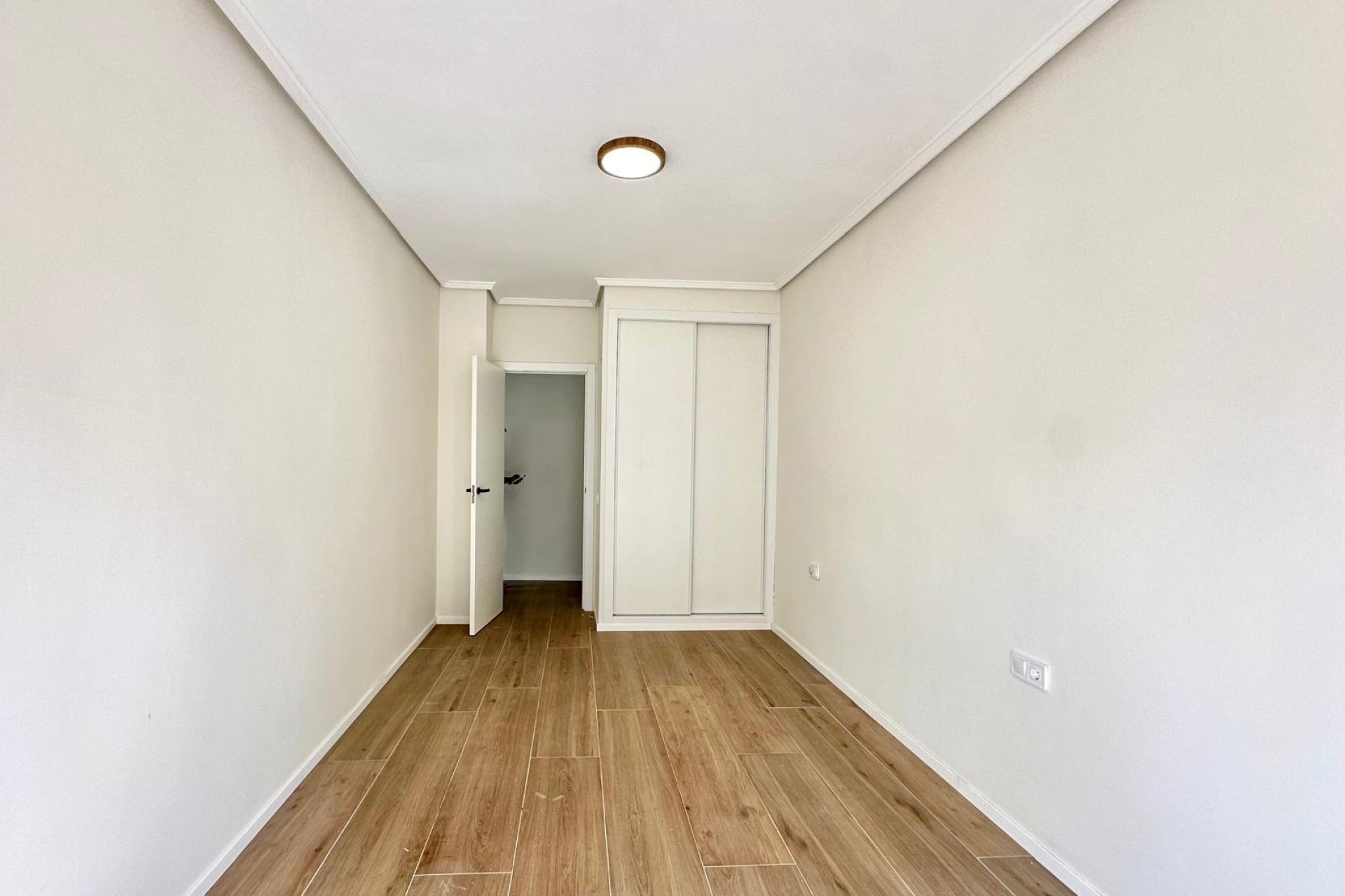 Resale - Apartment -
Torrevieja - Centro