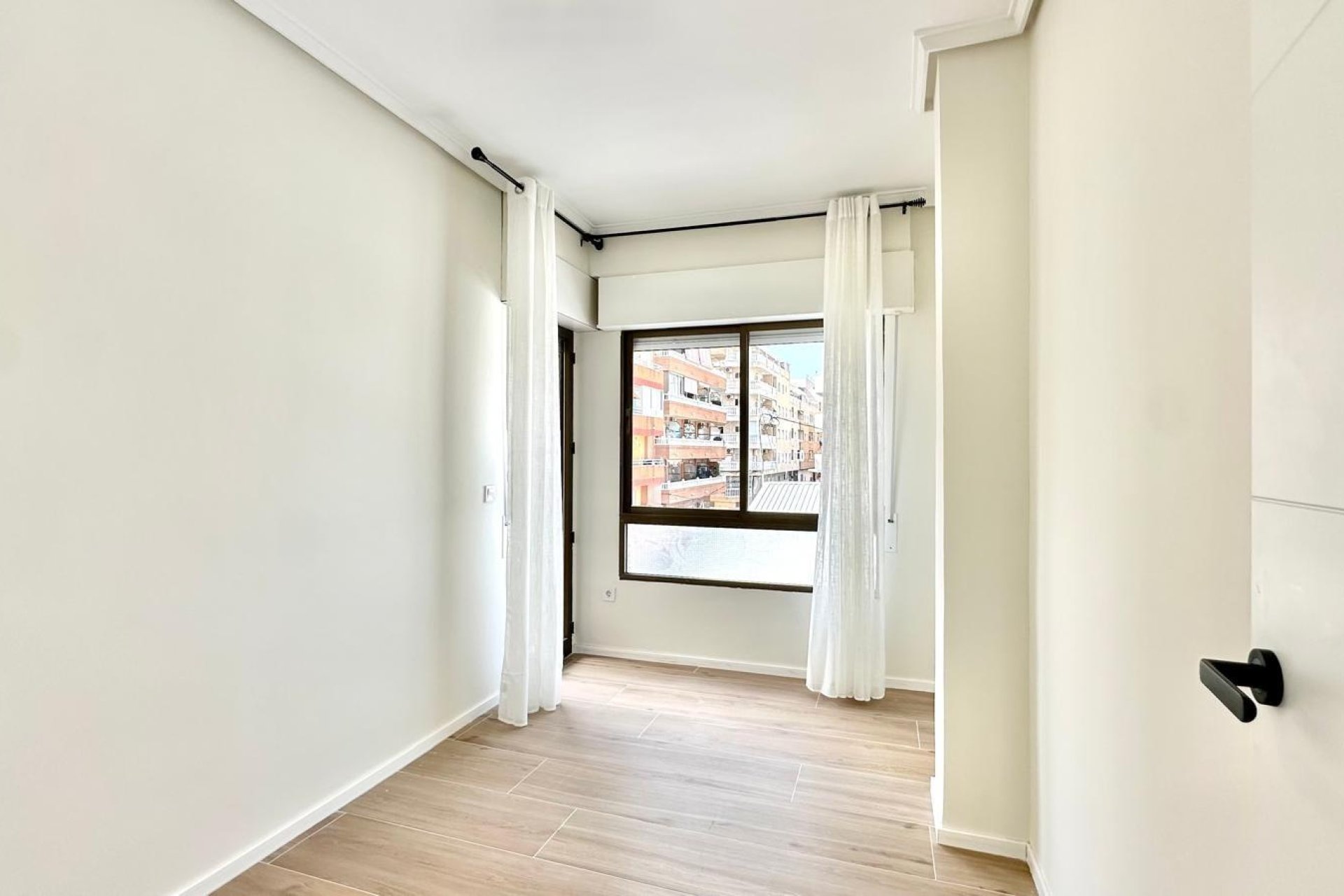 Resale - Apartment -
Torrevieja - Centro