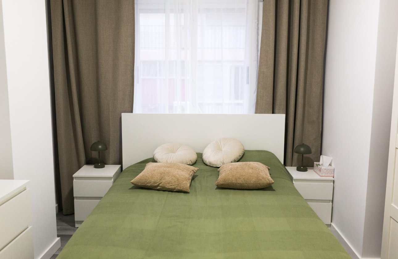 Resale - Apartment -
Torrevieja - Centro