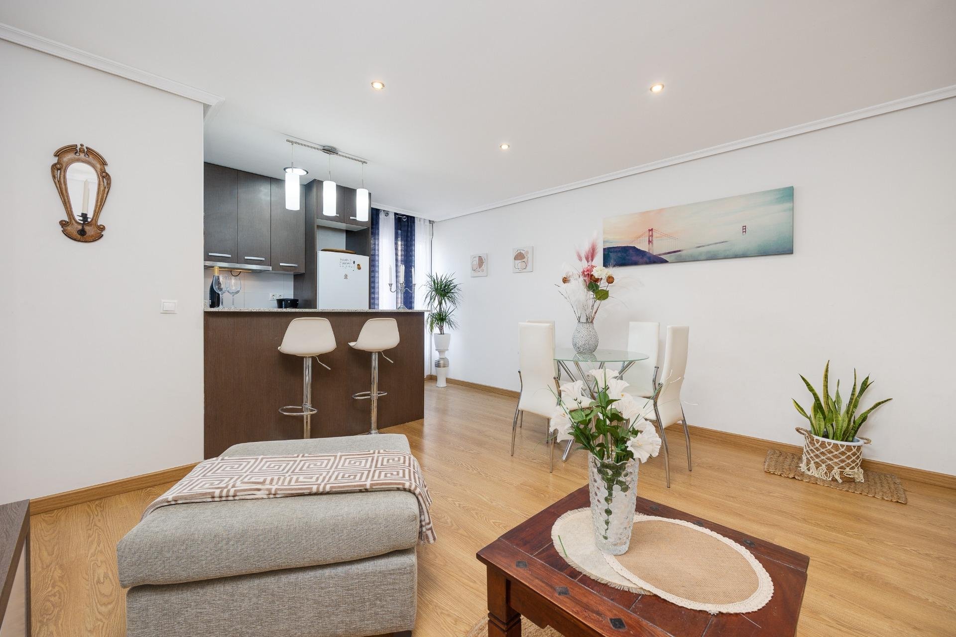 Resale - Apartment -
Torrevieja - Centro