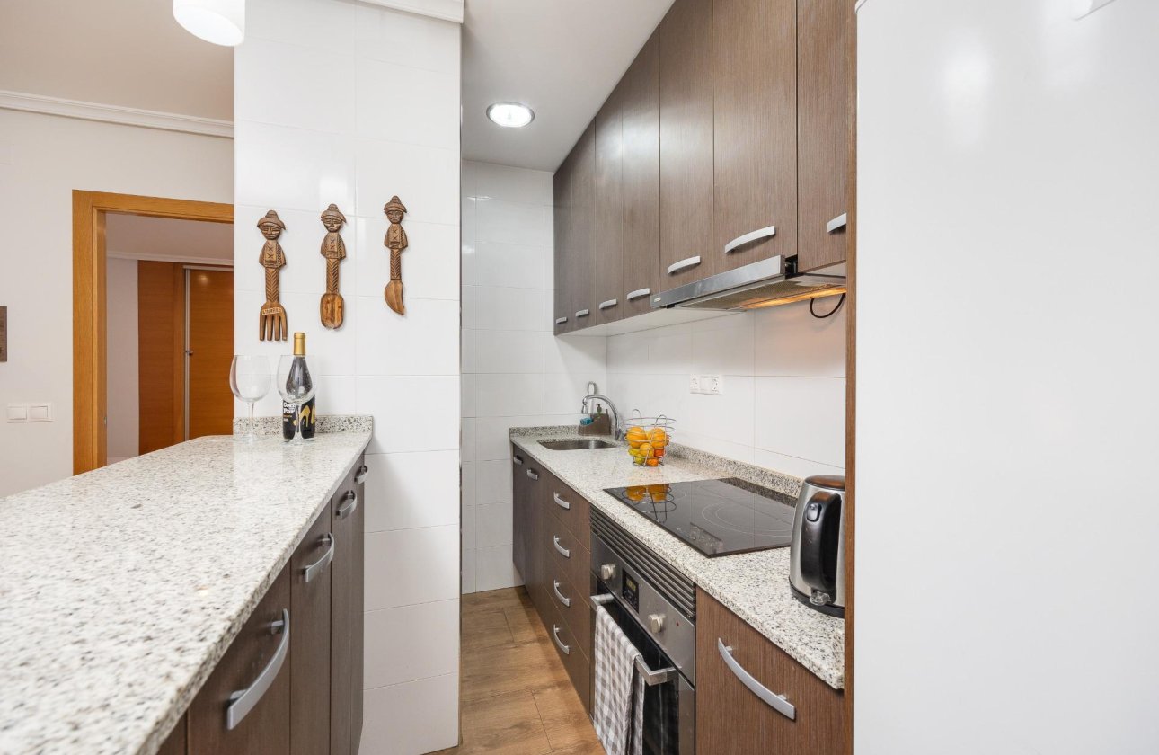 Resale - Apartment -
Torrevieja - Centro