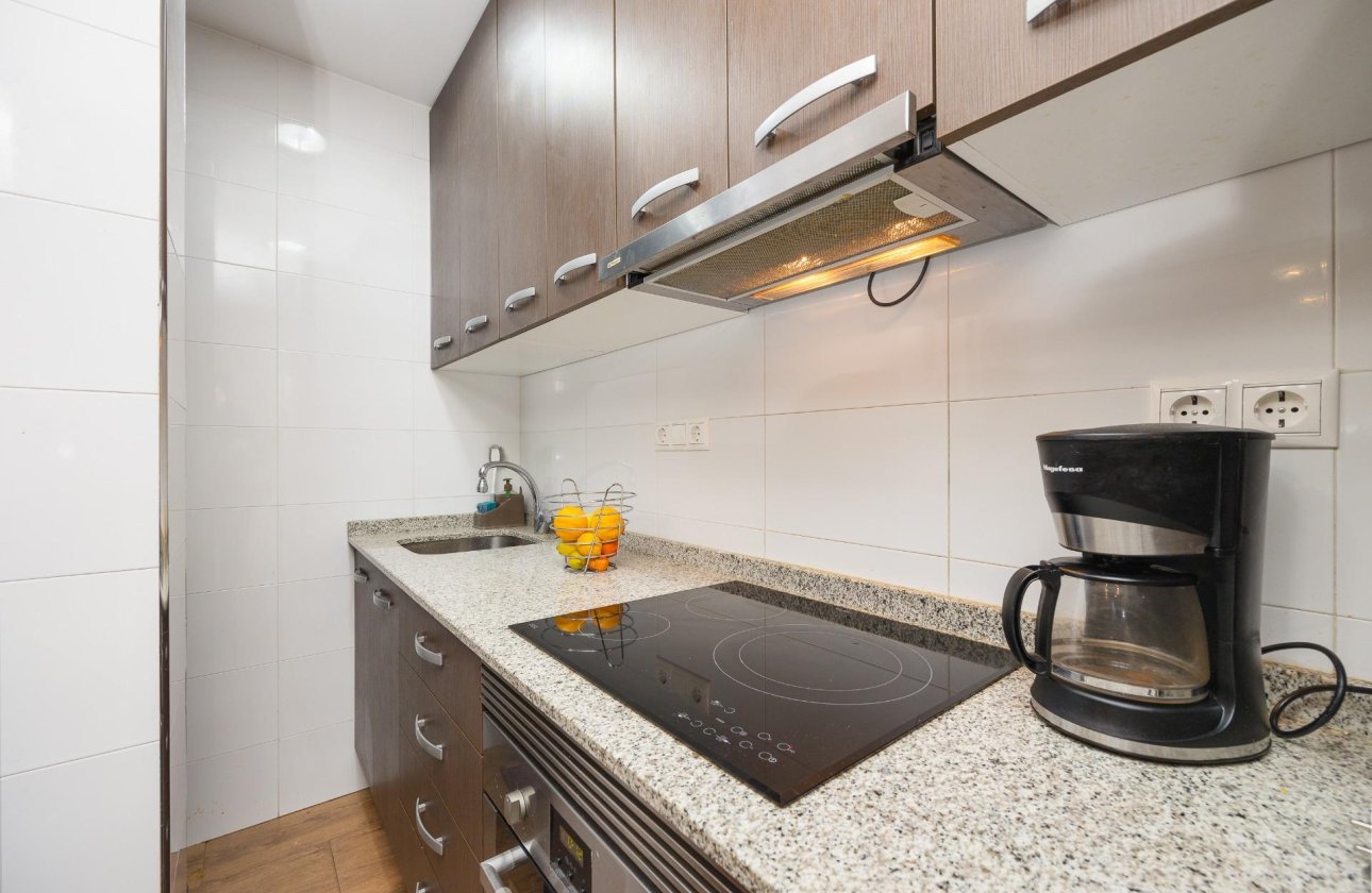 Resale - Apartment -
Torrevieja - Centro