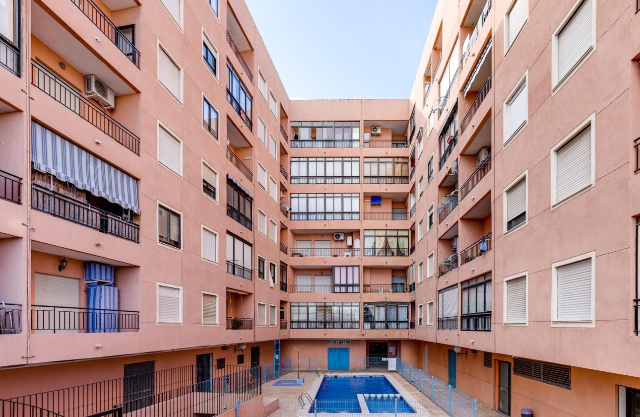 Resale - Apartment -
Torrevieja - Centro