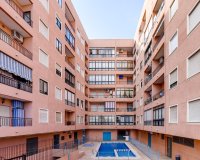 Resale - Apartment -
Torrevieja - Centro