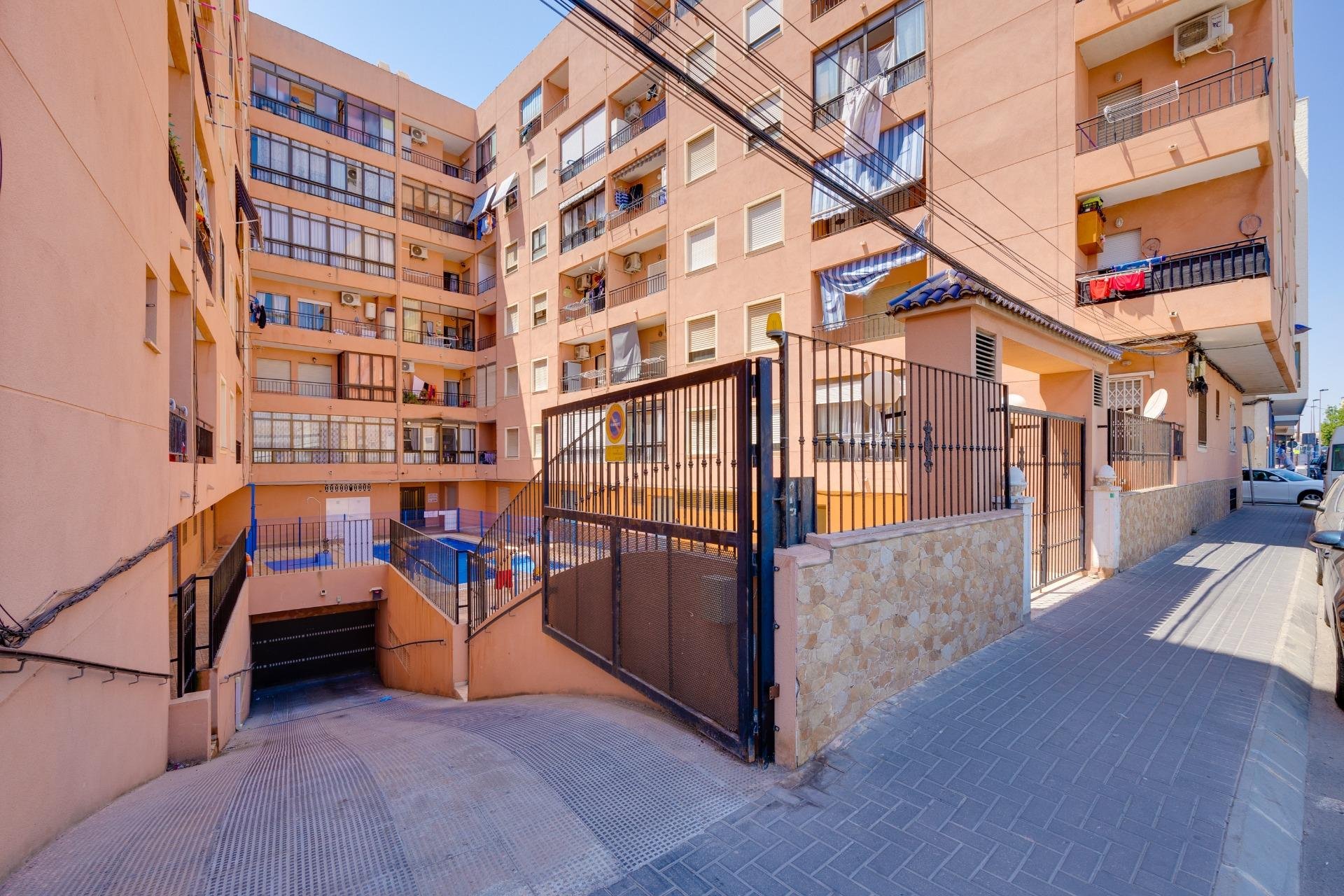 Resale - Apartment -
Torrevieja - Centro