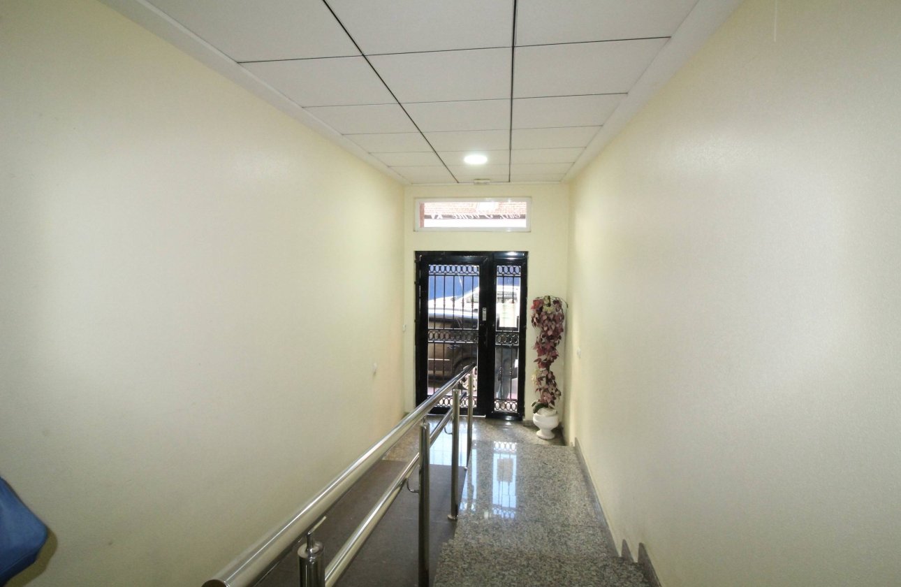 Resale - Apartment -
Torrevieja - Centro