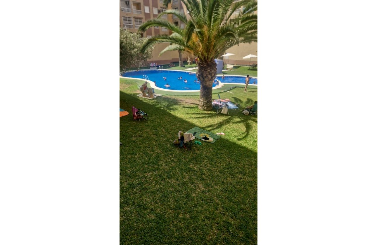 Resale - Apartment -
Torrevieja - Centro