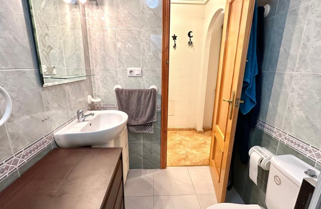 Resale - Apartment -
Torrevieja - Centro
