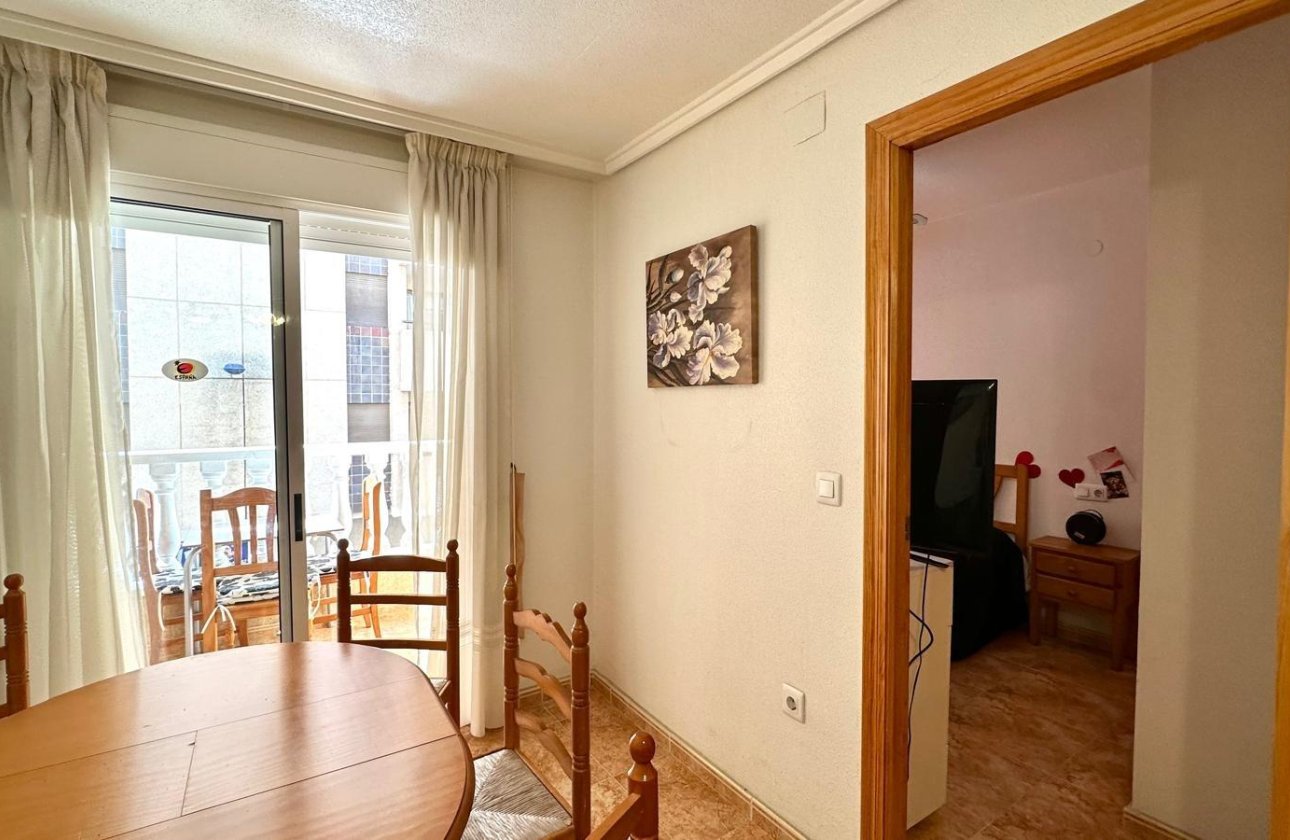 Resale - Apartment -
Torrevieja - Centro