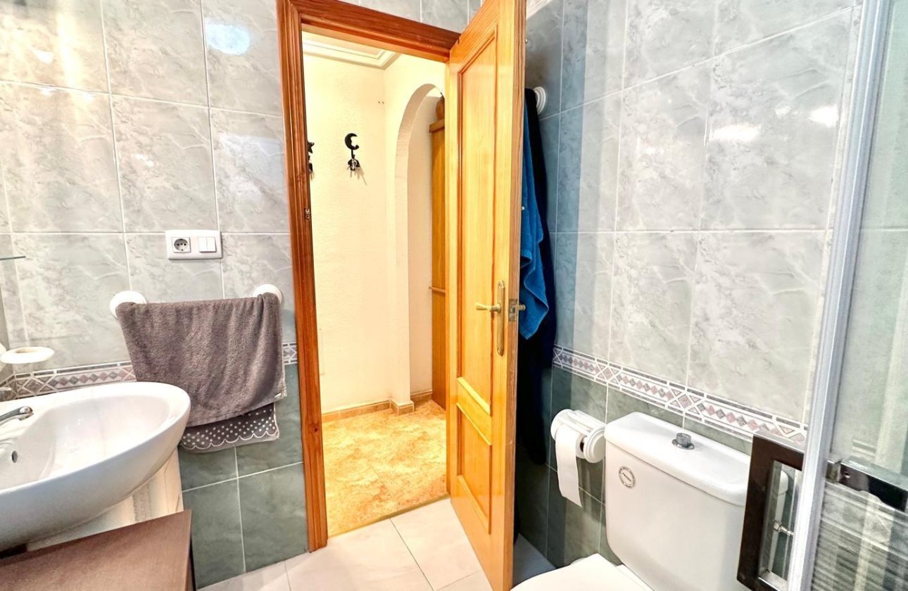 Resale - Apartment -
Torrevieja - Centro