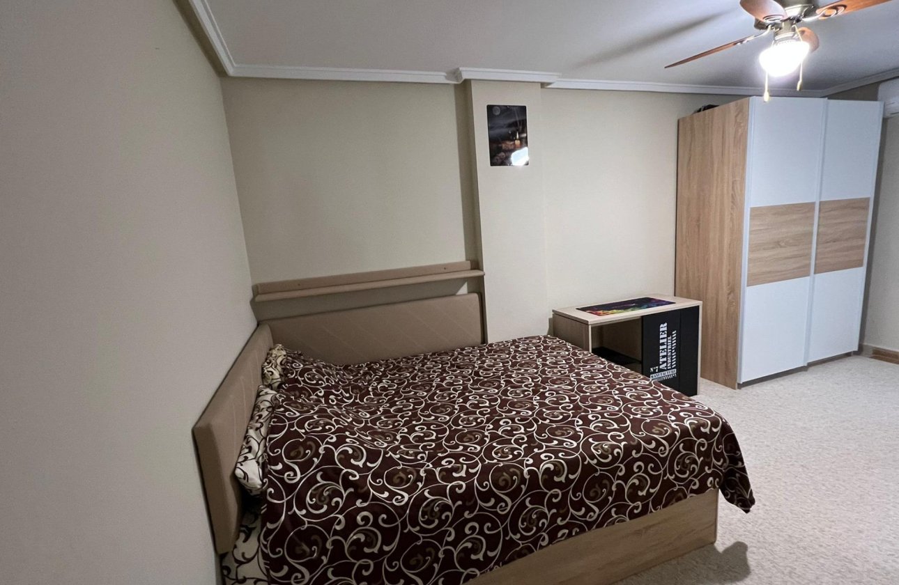 Resale - Apartment -
Torrevieja - Centro