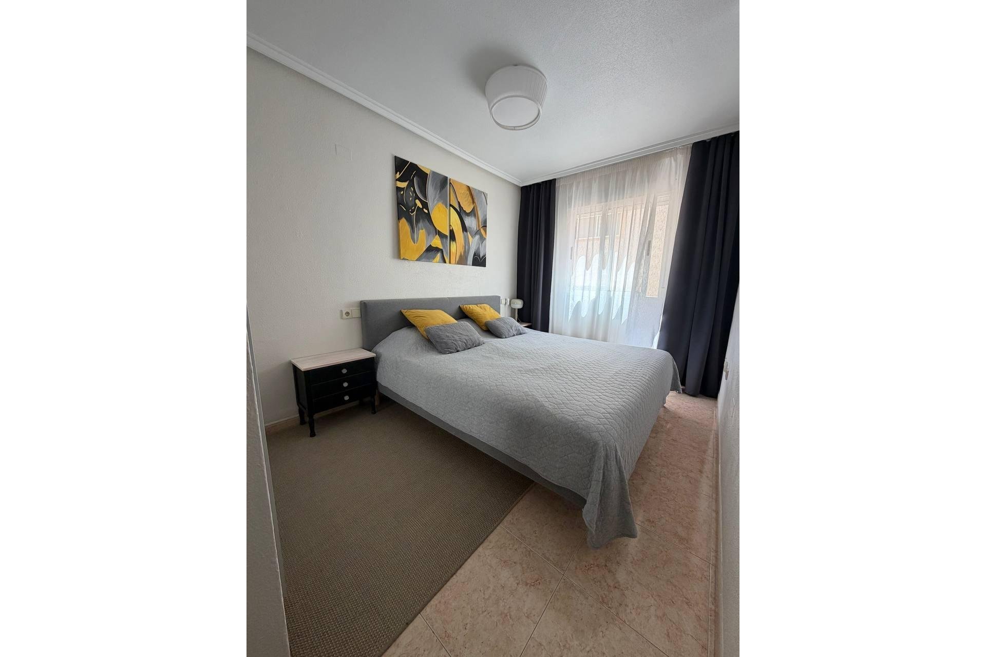 Resale - Apartment -
Torrevieja - Centro