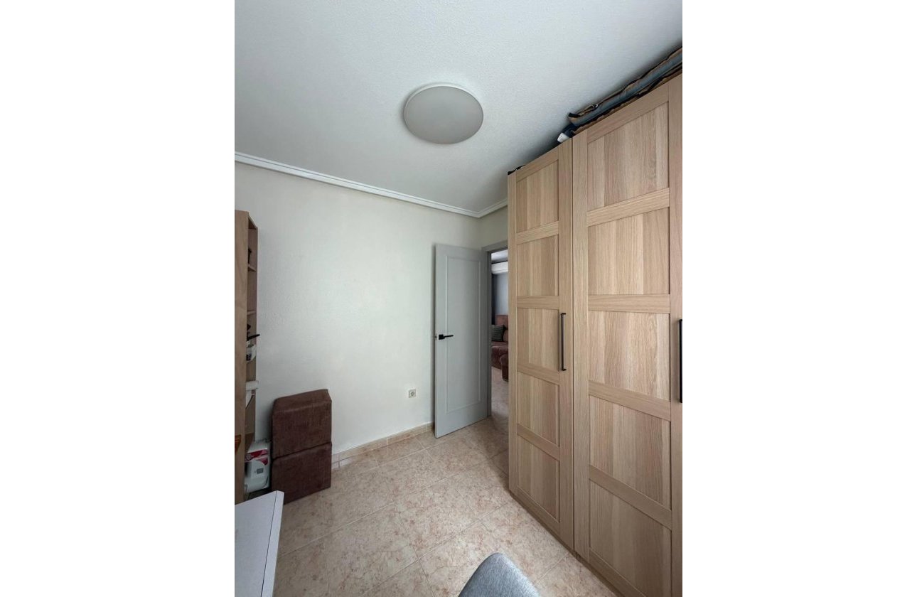 Resale - Apartment -
Torrevieja - Centro