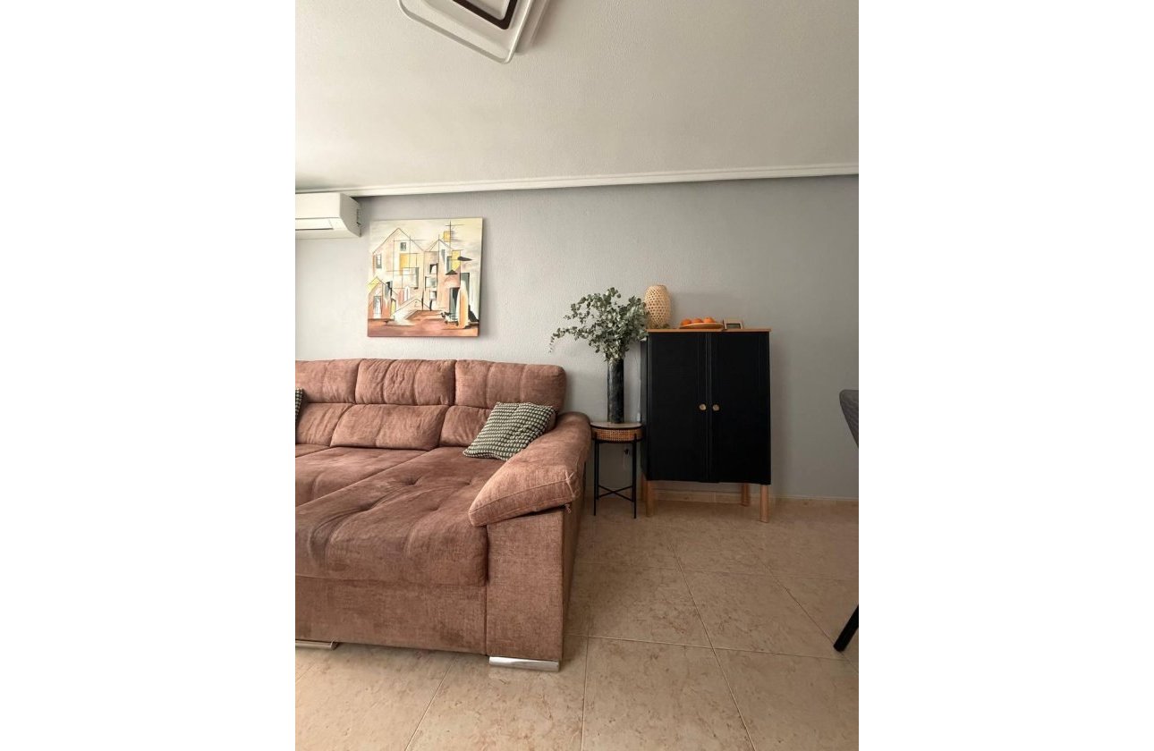Resale - Apartment -
Torrevieja - Centro